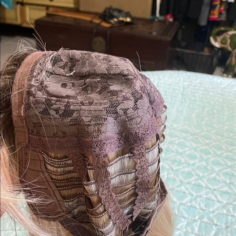 rooted, platinum, blonde, honey, blonde and brown synthetic wig